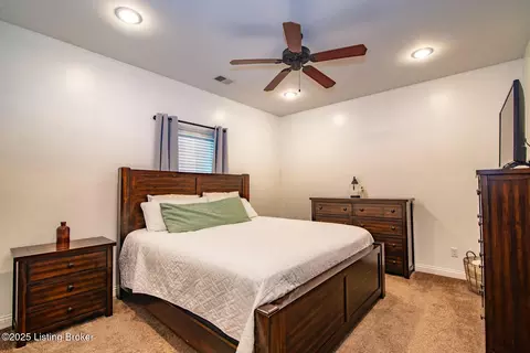 Bedroom - 3113 Deckard School Rd, Radcliff, KY 40160 photo 4 of 6