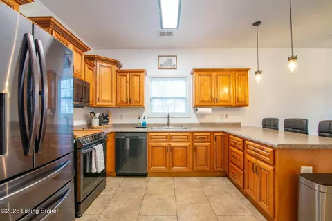 Kitchen - 3113 Deckard School Rd, Radcliff, KY 40160 photo 1 of 4