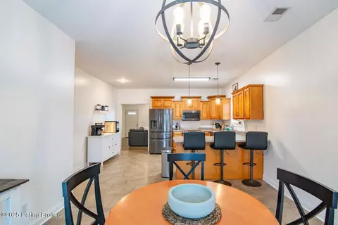 Dining - 3113 Deckard School Rd, Radcliff, KY 40160 photo 2 of 5