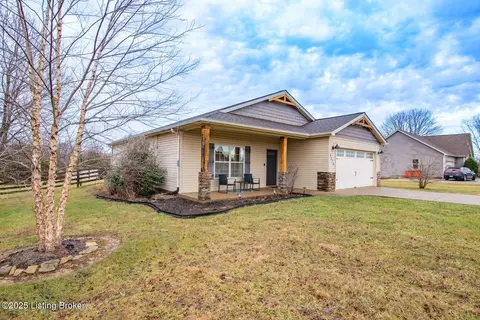 Exterior - 3113 Deckard School Rd, Radcliff, KY 40160 photo 4 of 16