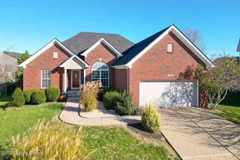 18005 Ivy Springs Ct, Fisherville, KY 40023