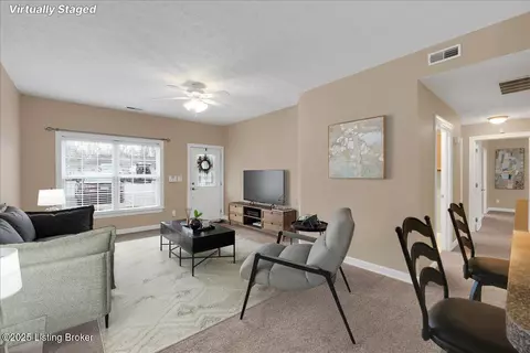 6007 Wooded Creek Dr #102, Louisville, KY 40291