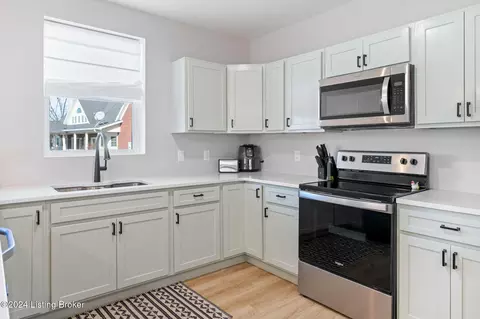 Kitchen - 116 King Rd, Pendleton, KY 40055 photo 7 of 8