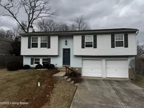 9213 Foxtail Ct, Crestwood, KY 40014