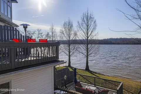 2802 Belknap Beach Rd, Prospect, KY 40059