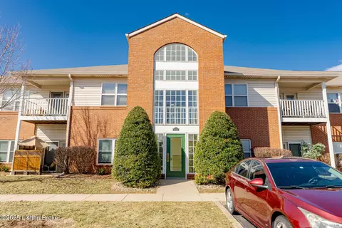 9502 Magnolia Ridge Dr UNIT 102, Louisville, KY 40291