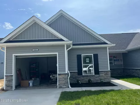 11015 Brookley Dr, Louisville, KY 40229