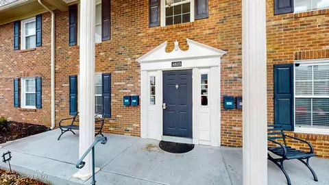 4825 Westmar Ter #101, Louisville, KY 40222
