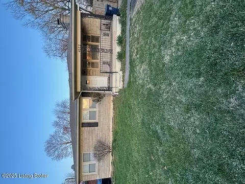 4022 Clyde Dr, Louisville, KY 40216