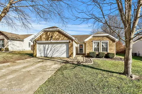536 Matterhorn Dr, Shelbyville, KY 40065
