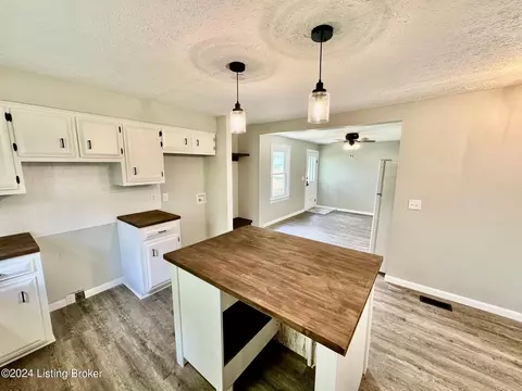104 Rizer Ave, Springfield, KY 40069 photo 9