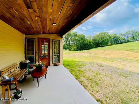 Exterior - 587 Long Run Rd, Springfield, KY 40069 photo 4 of 8