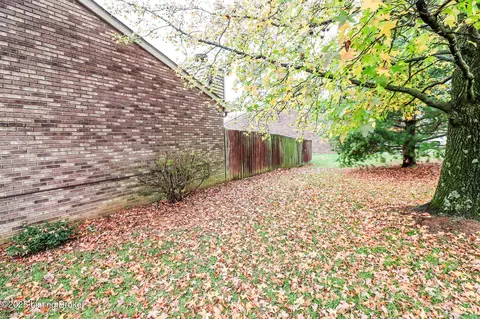 166 Walnut Ave, Mount Washington, KY 40047 photo 4