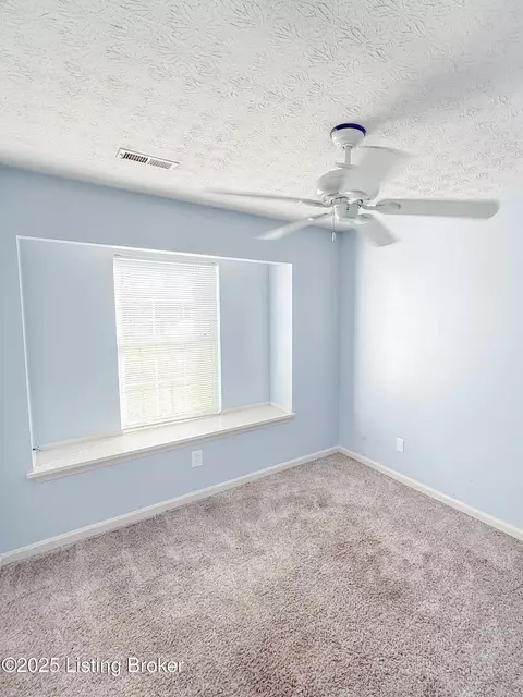166 Walnut Ave, Mount Washington, KY 40047 photo 17