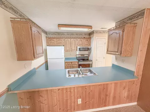 166 Walnut Ave, Mount Washington, KY 40047 photo 8