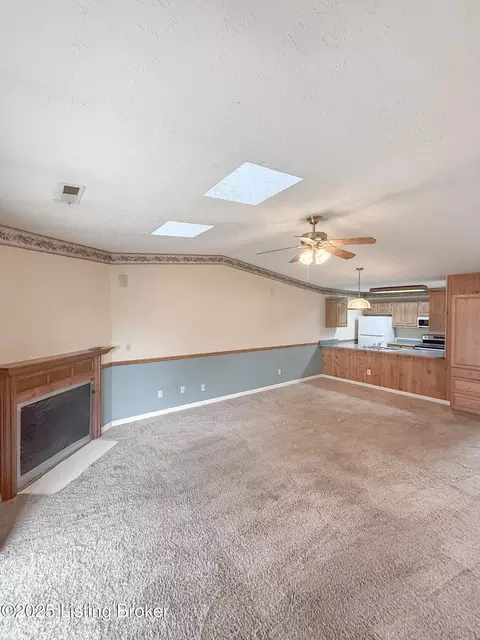 166 Walnut Ave, Mount Washington, KY 40047 photo 5
