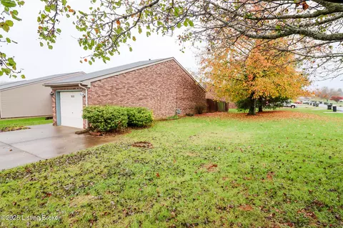 166 Walnut Ave, Mount Washington, KY 40047 photo 3