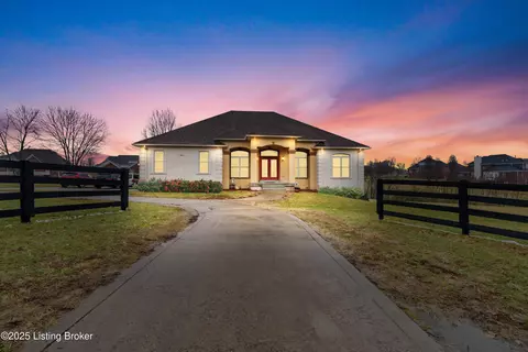 3032 Cedar Grove Rd, Shepherdsville, KY 40165