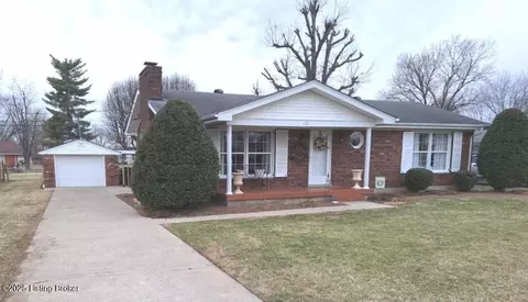 123 Circle Dr, Shepherdsville, KY 40165