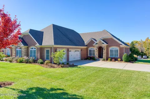200 Queensway Park Pl, Louisville, KY 40245