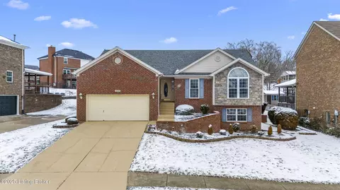 4604 Saratoga Hill Rd, Louisville, KY 40299