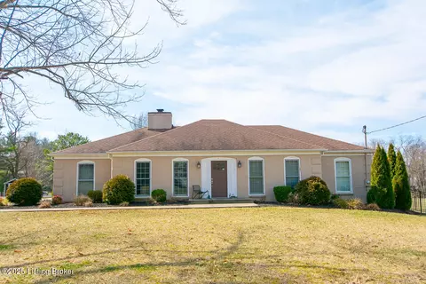 6814 Clore Ln, Crestwood, KY 40014