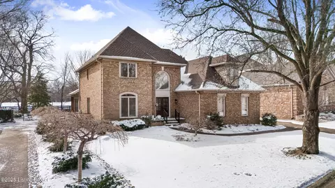 6204 Regal Springs Dr, Louisville, KY 40205