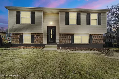 8603 Gamekeeper Ct, Louisville, KY 40291