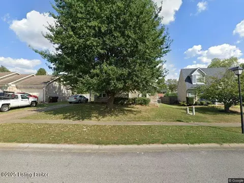 9903 Lancewood Rd, Louisville, KY 40229