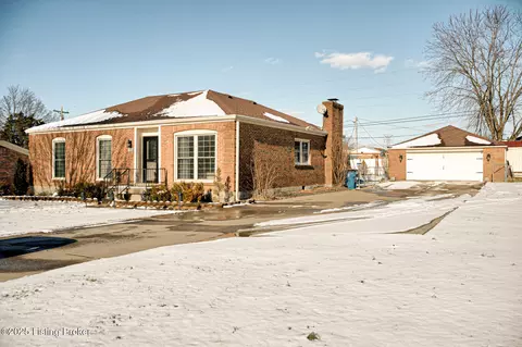 424 Tollview Dr, Shepherdsville, KY 40165
