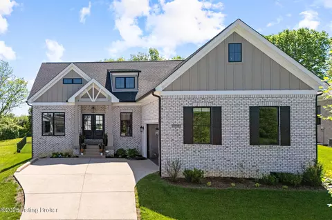 17717 Shakes Creek Dr, Fisherville, KY 40023