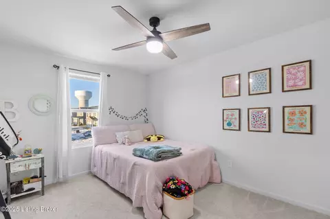 Bedroom - 4034 White Pine Ln, La Grange, KY 40031 photo 6 of 11