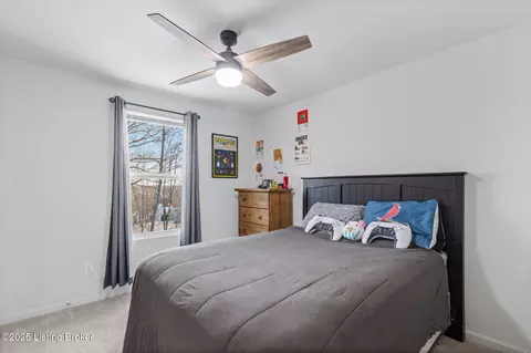 Bedroom - 4034 White Pine Ln, La Grange, KY 40031 photo 2 of 11
