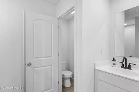 Entry Way - 4034 White Pine Ln, La Grange, KY 40031 photo 14 of 15