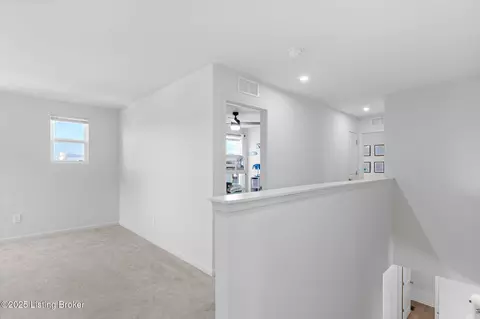 Entry Way - 4034 White Pine Ln, La Grange, KY 40031 photo 7 of 15