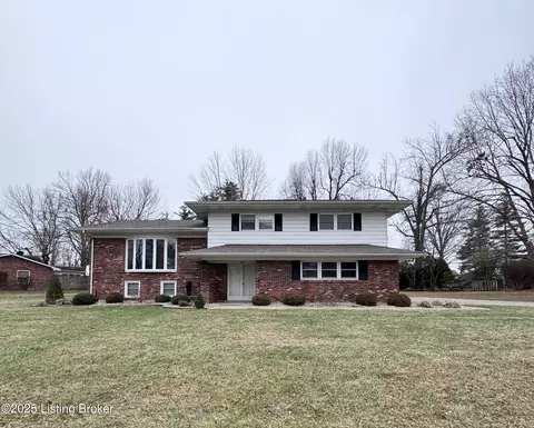 590 Charlemagne Blvd, Elizabethtown, KY 42701