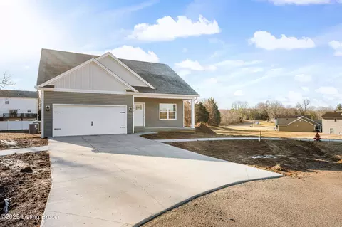 102 Magnolia Ct, Vine Grove, KY 40175