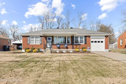 9220 Ponder Ln, Louisville, KY 40272