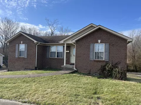 Exterior - 125 Oak Dr, Springfield, KY 40069 photo 3 of 5