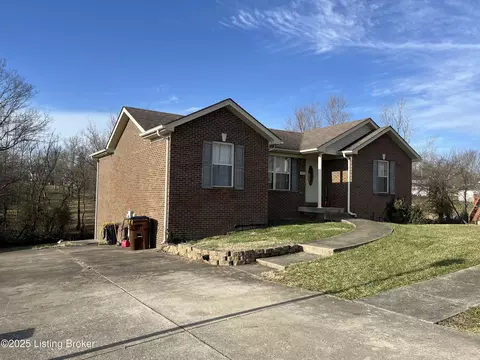 Exterior - 125 Oak Dr, Springfield, KY 40069 photo 2 of 5