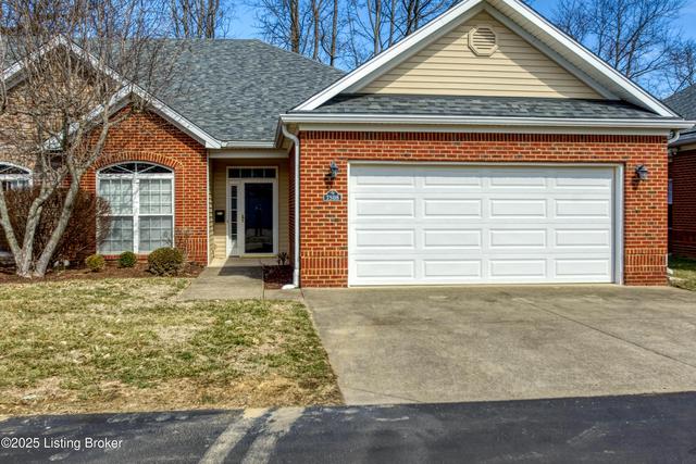 7508 Autumn Pointe Dr, Louisville, KY 40214
