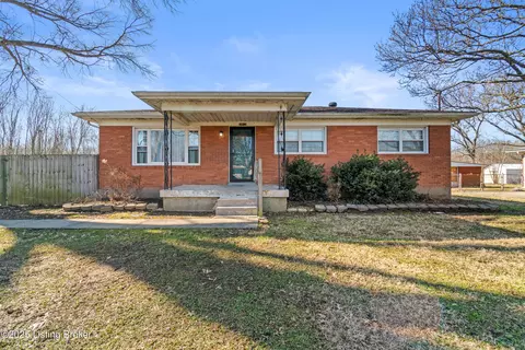 3912 Lovin Ct, Louisville, KY 40216