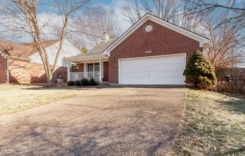 11716 Oak Bay Dr, Louisville, KY 40245