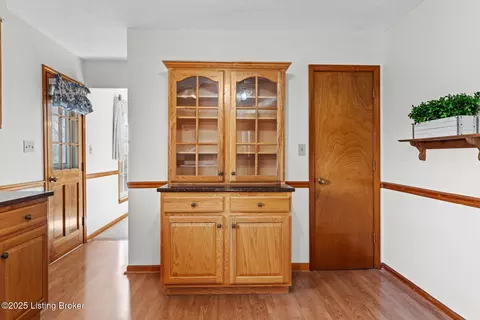Entry Way - 638 Brownsboro Rd, Pendleton, KY 40055 photo 2 of 3