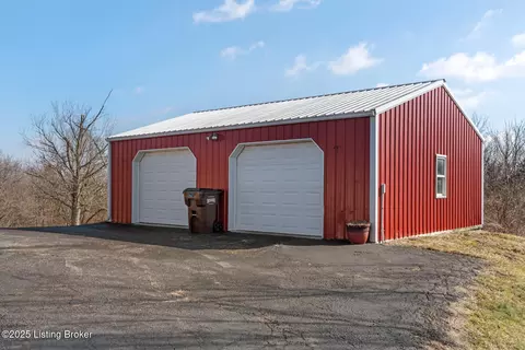 Exterior - 638 Brownsboro Rd, Pendleton, KY 40055 photo 3 of 5