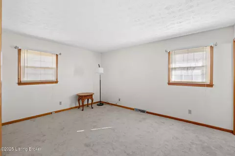 Bedroom - 638 Brownsboro Rd, Pendleton, KY 40055 photo 1 of 6
