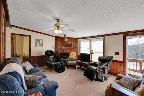 Living - 1008 Pattons Creek Rd, Pendleton, KY 40055 photo 2 of 2