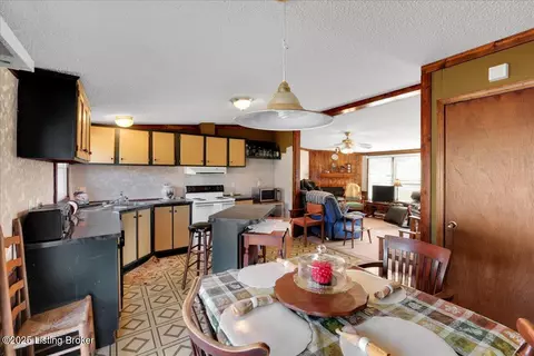 Dining - 1008 Pattons Creek Rd, Pendleton, KY 40055 photo 1 of 2