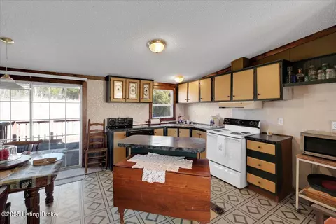 Kitchen - 1008 Pattons Creek Rd, Pendleton, KY 40055 photo 1 of 2