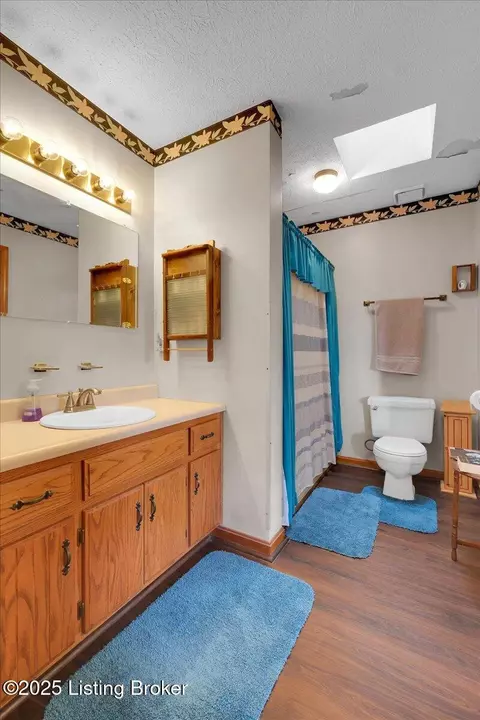 Bath - 1180 Pattons Creek Rd, Pendleton, KY 40055 photo 4 of 5